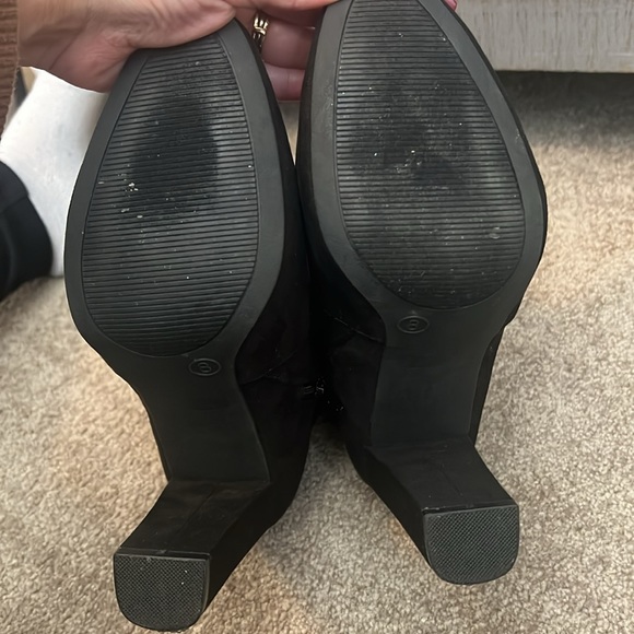 SHEIN black booties - Picture 6 of 8